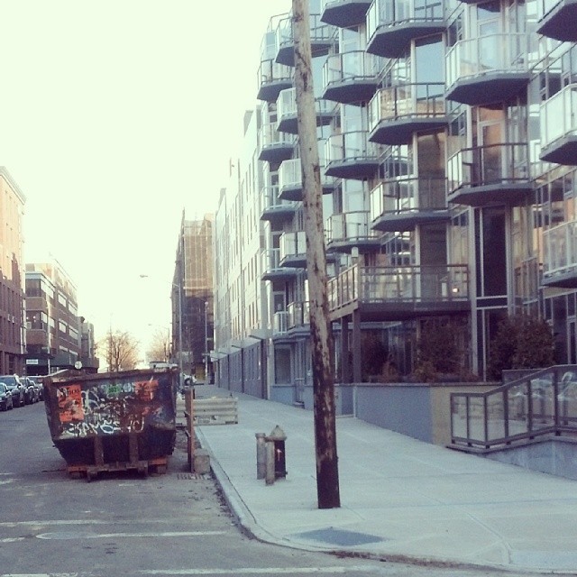 a photo in Williamsburg, by Golem Radio